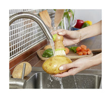 Load image into Gallery viewer, Full Circle - Tater Mate - Eye-Removing Potato Scrubber (each)